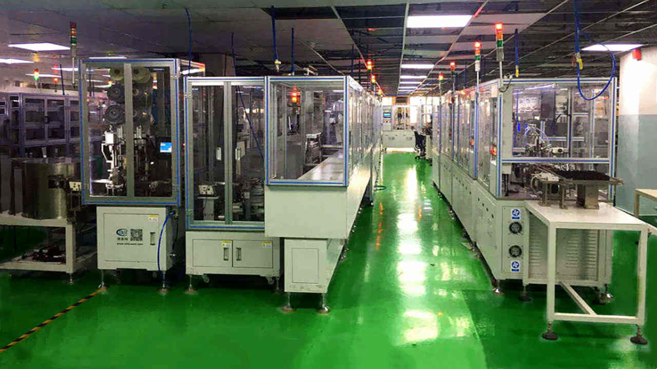 Full-automatic relay assembly machine