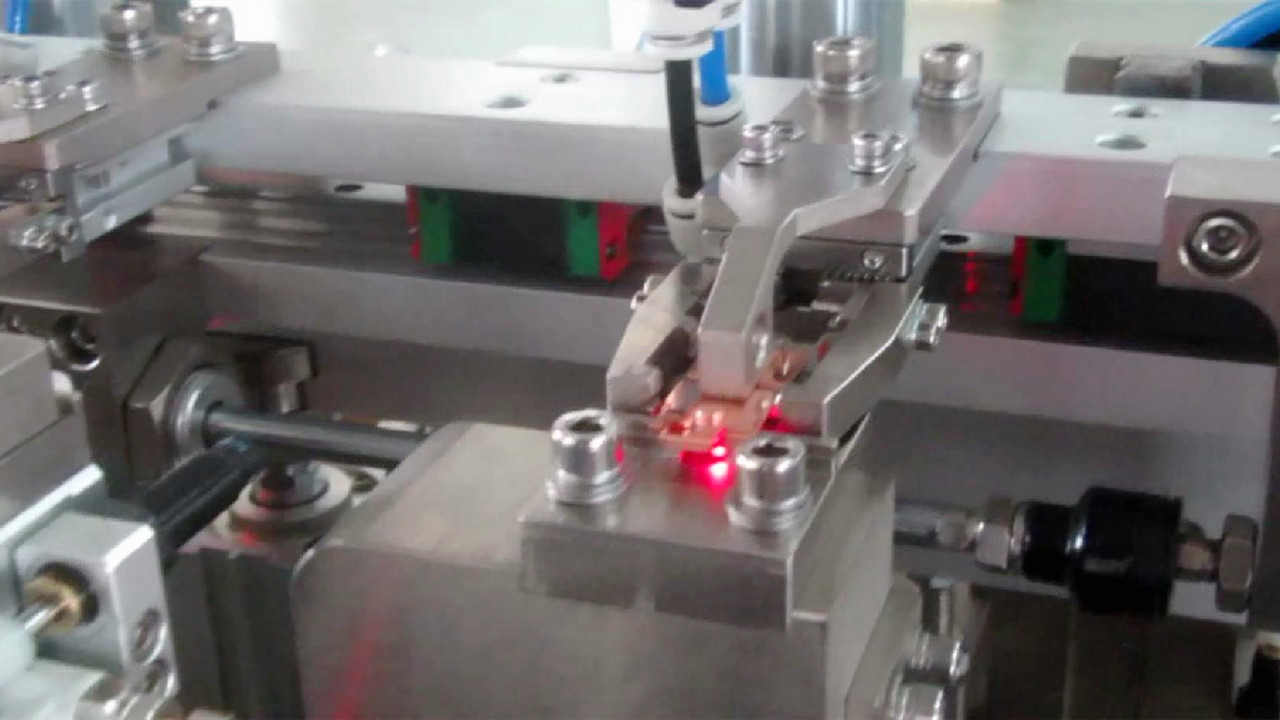 Riveting Contact Machine