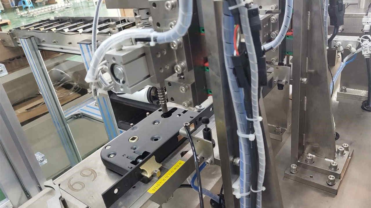 Lock outer case