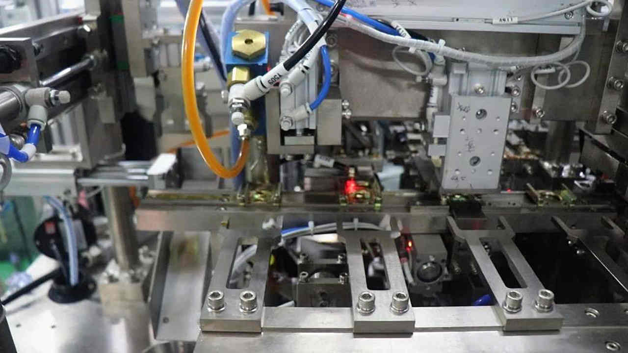 Automatic Assembly Machine