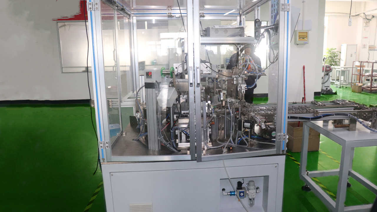 Automatic Assembly Machine