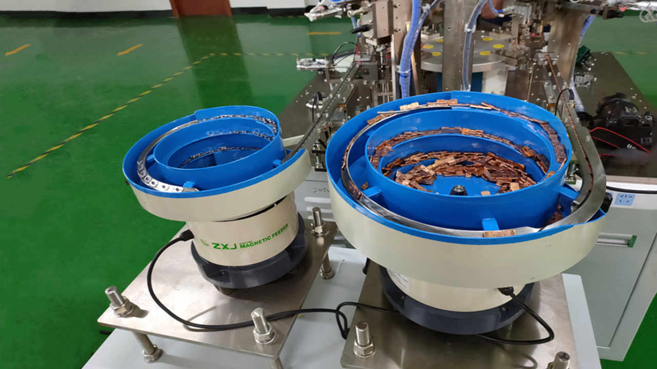 Automatic Assembly Machine 