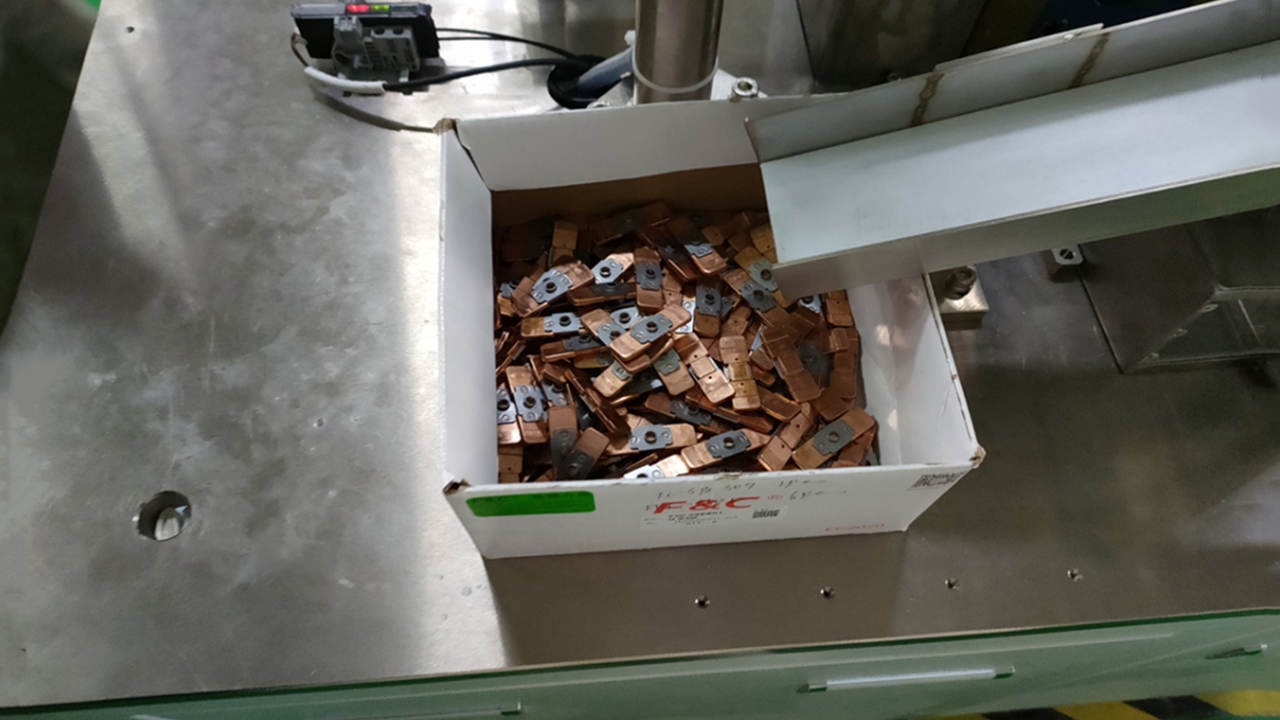 Automatic Assembly Machine 