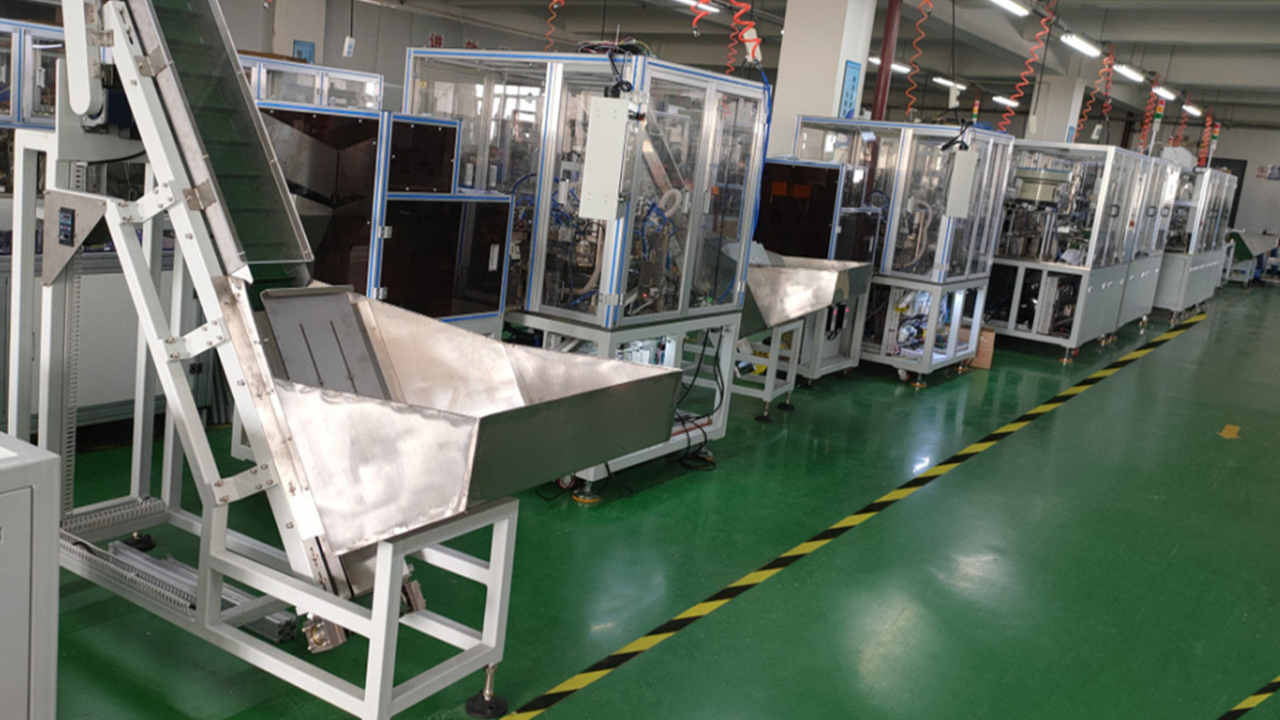 Locking kernel screening machine