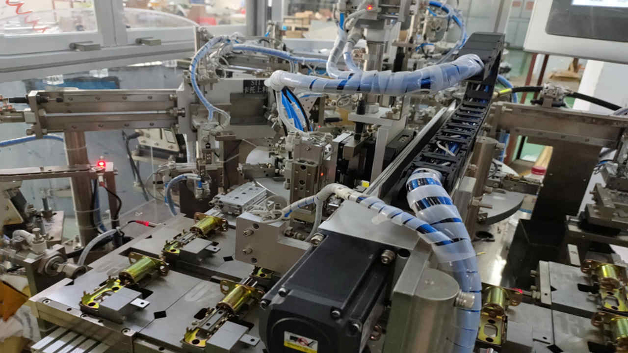 45 degree locking assembly line